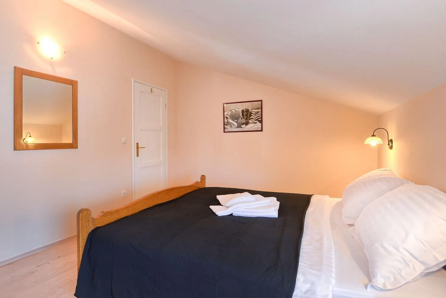 Charmantes Apartment Nur 800 Meter Zum Strand Mit Pool, Grillbereich, Waschmaschine 포레치