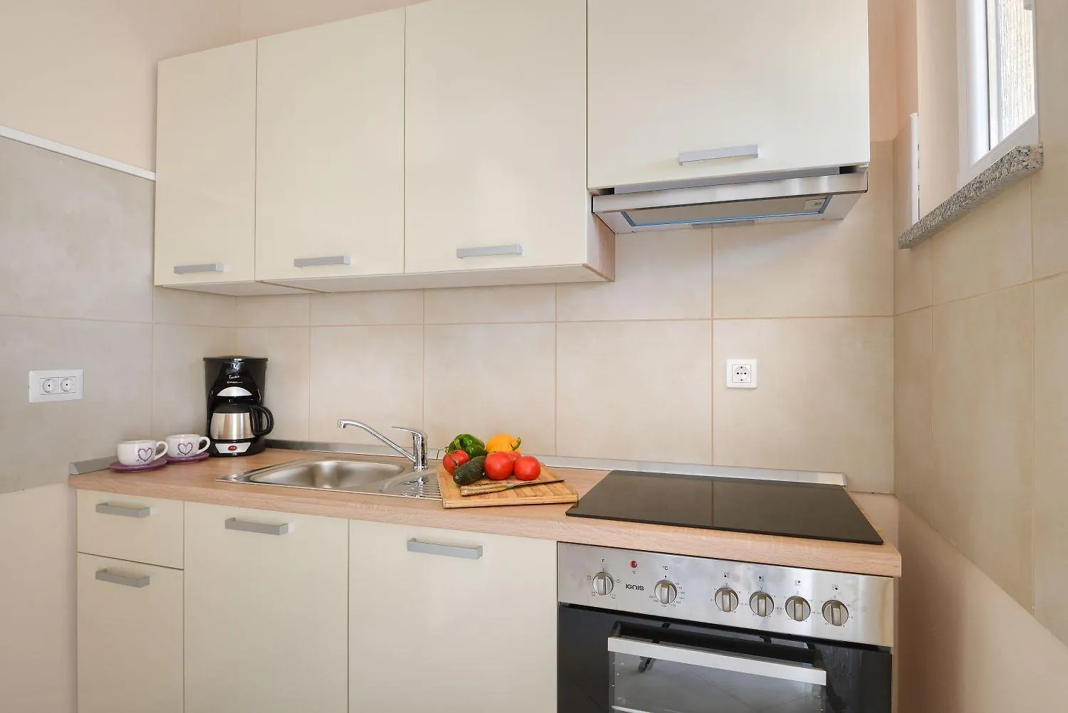 Charmantes Apartment Nur 800 Meter Zum Strand Mit Pool, Grillbereich, Waschmaschine Porec